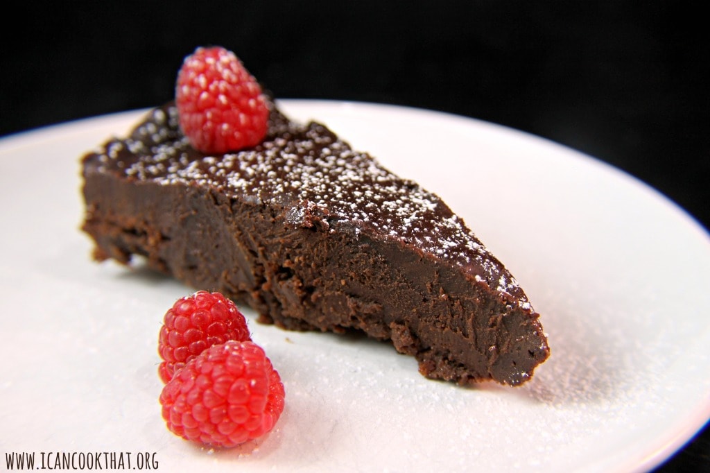 Flourless Chocolate Cake with Dark Chocolate Ganache #Choctoberfest